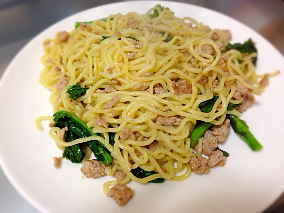 菜の花とひき肉の塩焼きそば|みきてさん