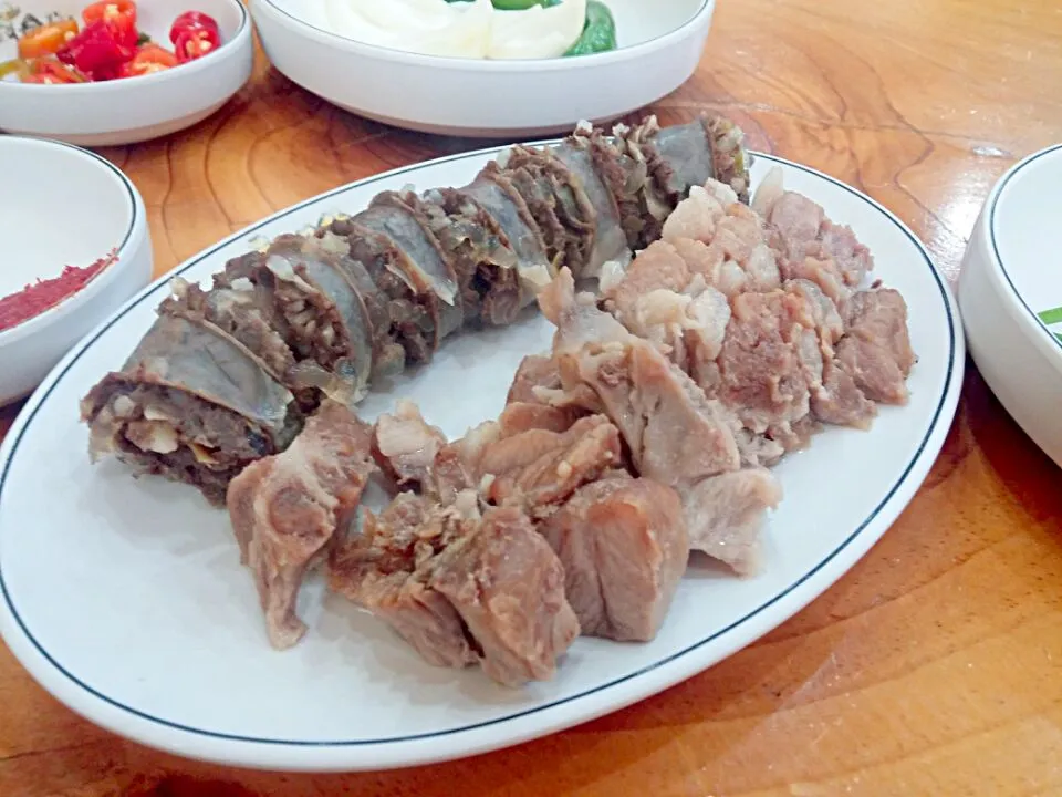 Korean sausage ? : made of pork and noodles
 &  pork head meat|Yumiさん