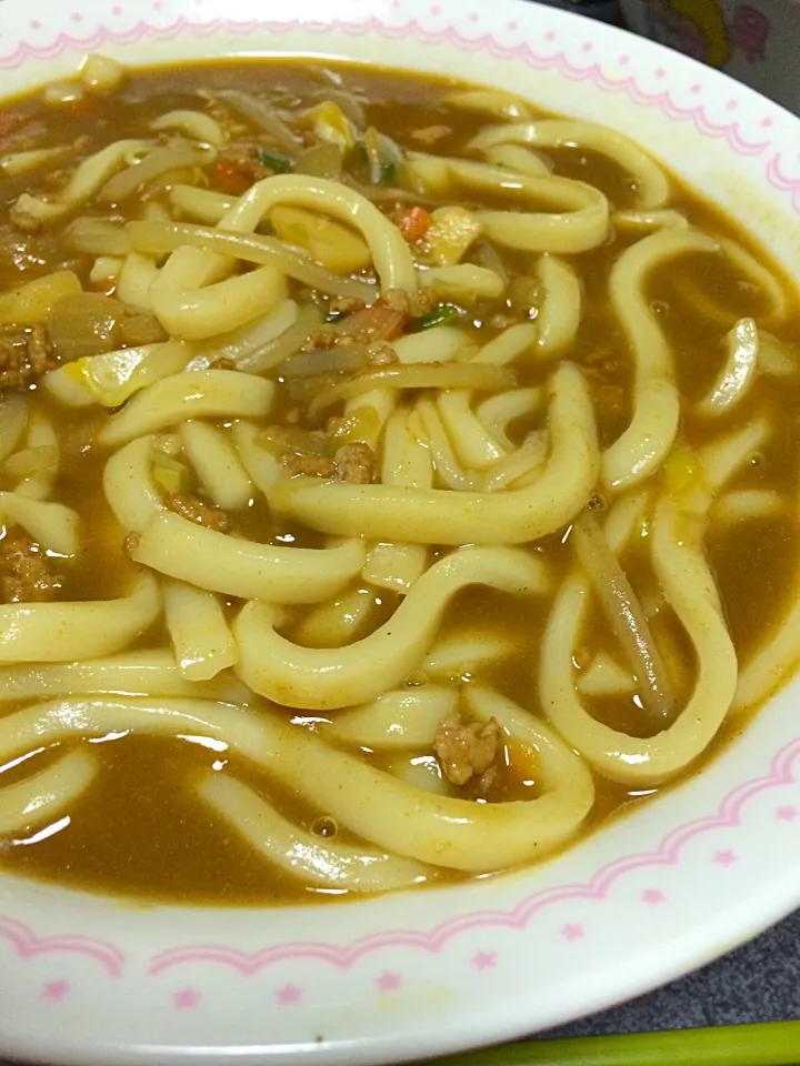 Snapdishの料理写真:#夕飯 カレーうどん。一日おいたカレーをアレンジしてのカレーうどん。おかわりはしなかったものの、最初から2人前よそって食べたんだ。|ms903さん