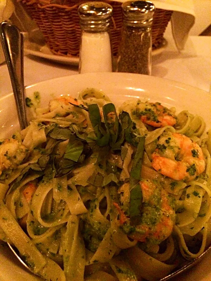 Linguini in Pesto with Shrimps|Doris Wong 🐰さん