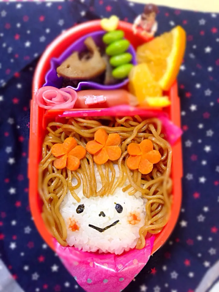 Snapdishの料理写真:chihoさんの焼きそばガール弁当|みーたんさん