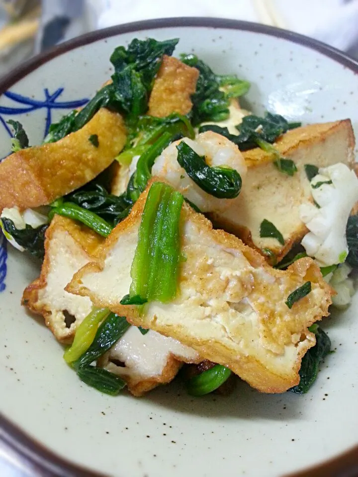 thick fried tofu with seafood and spinach (厚揚げ、シーフードとほうれん草炒め)|Liz Urashimaさん