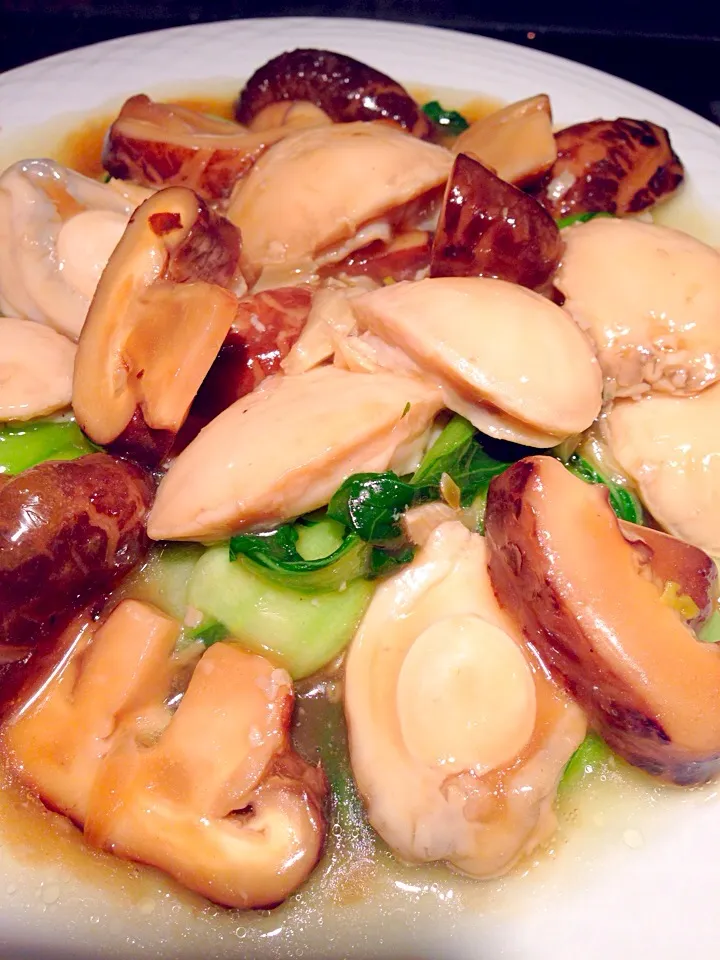 Mushroom and Aboloni vegetable dish.|Allissa Zhaoさん