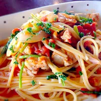 チキンとほうれん草のトマトパスタ|よっしぃさん