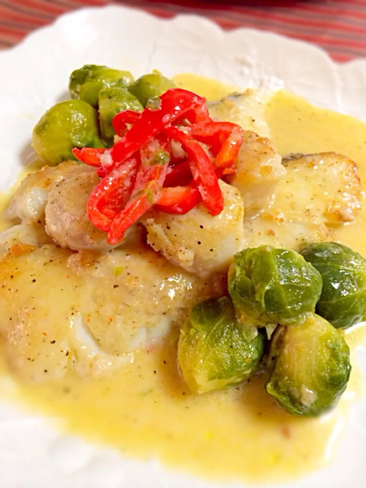 Tara Fish & Scallops with Veggie in White Cream Sauce|Art Yuudhaさん