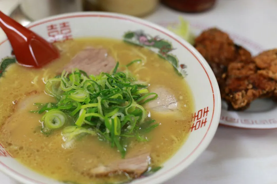 京都　北白川・あかつき　ラーメンと唐揚げ♪♪|マカロンさん