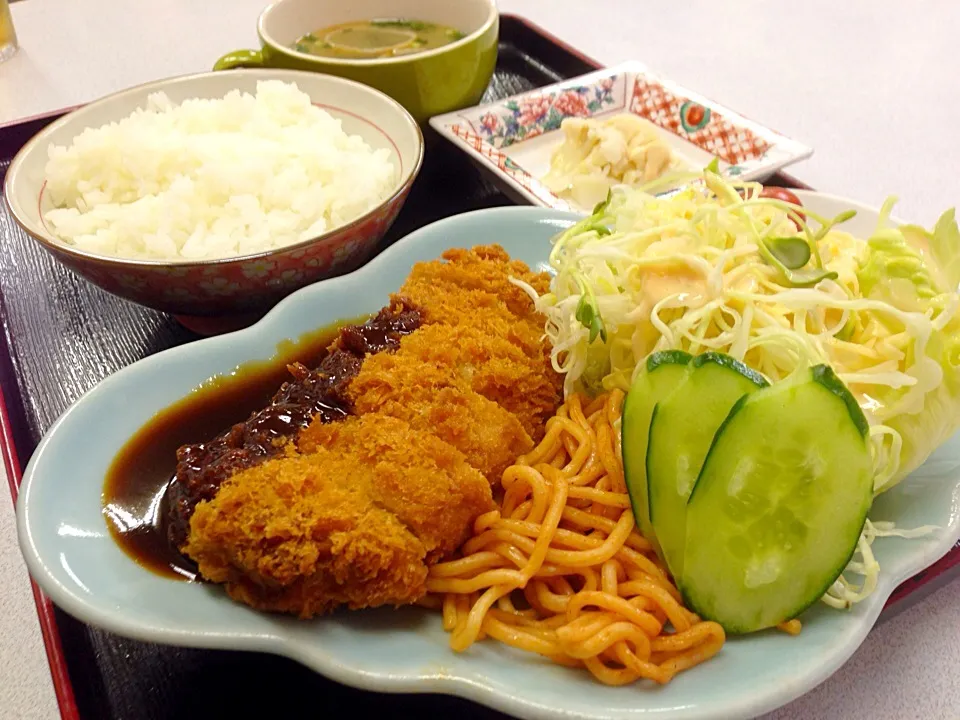 Snapdishの料理写真:トンカツ定食|Tamoto  Hisashiさん