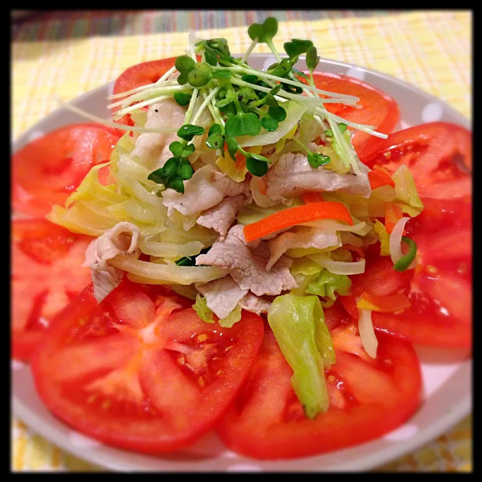 まずは、野菜と豚肉ボイル！手作り胡麻ドレで！|ちぇさん