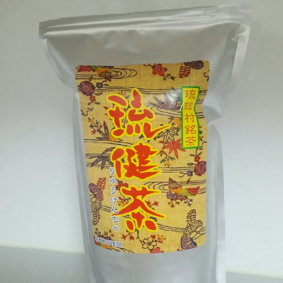 沖縄の琉球村が販売している「琉健茶」(*´▽｀*)
苦手な人は苦手かも？ですが、薬草38種類入っててクセになるお茶です(≧∇≦)b|まこっちさん