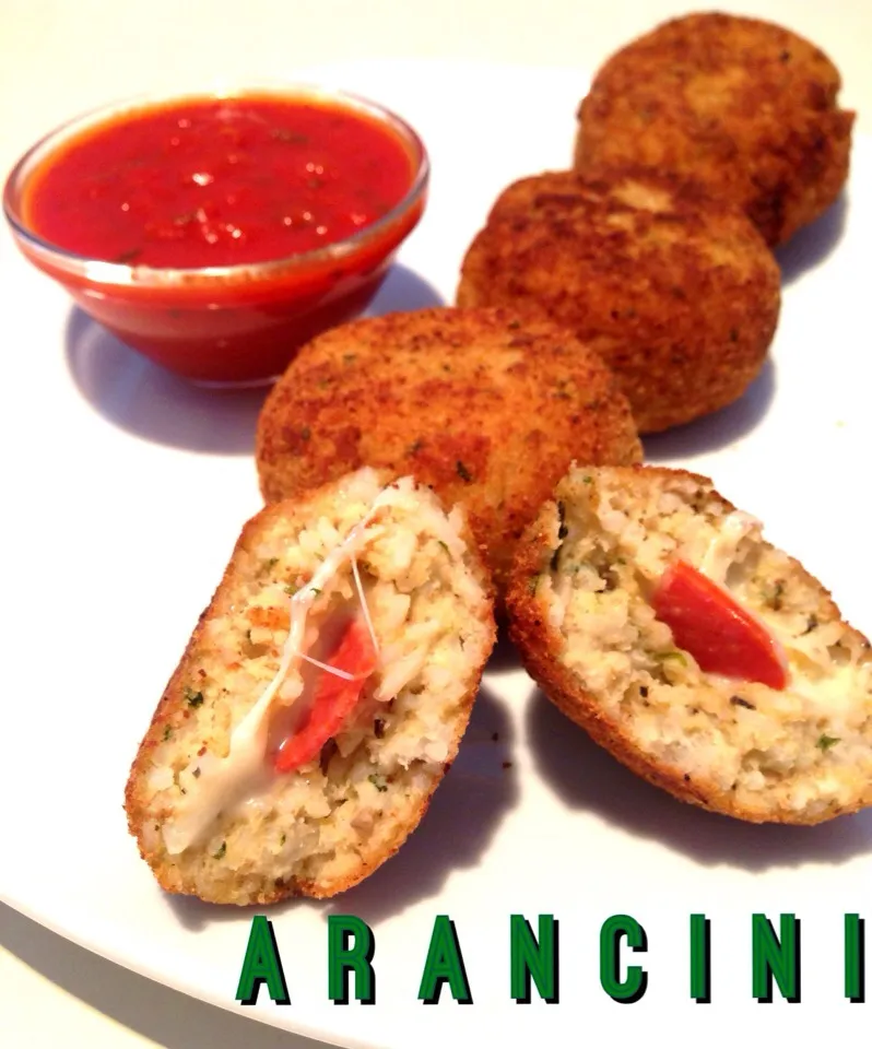 Arancini with turkey pepperoni, mushroom basil and rosemary|bertocci infernoさん