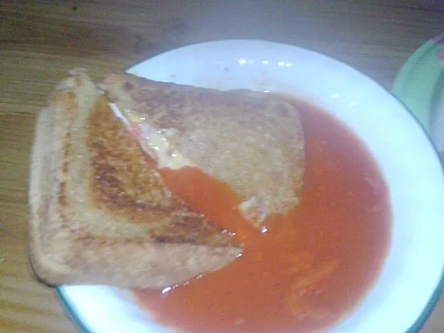 grilled cheese and tomato soup|Michael St Johnさん