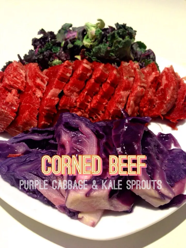 Corned beef with purple cabbage and kale sprouts|bertocci infernoさん