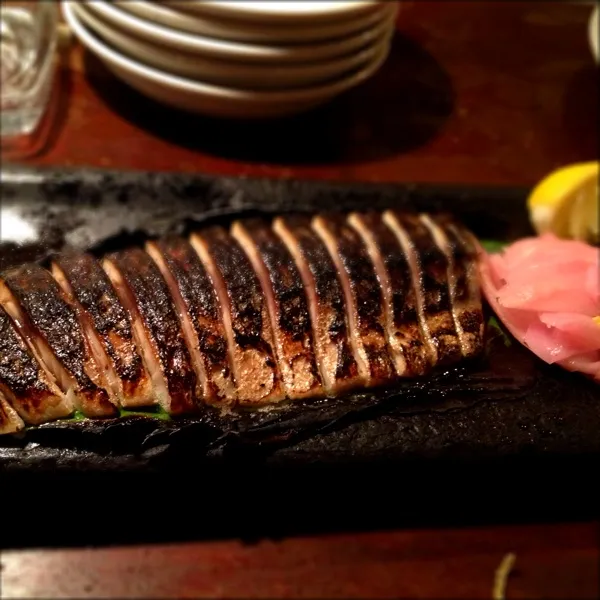 エビチリマヨ、しめ鯖のあぶり、お刺身盛り合わせ、チーズ豆腐♡特に桜鯛のお刺身とチーズ豆腐美味しい♩⬅レアチーズみたい✨|けこさん