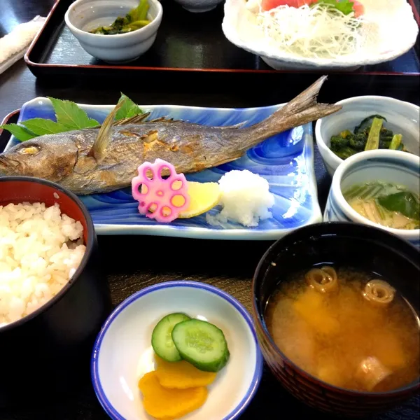 焼肴定食＊ぅーん…いまいち笑
写真撮ってないけどふぐのからあげが美味しかった★|けこさん