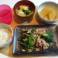 豚肉とほうれん草の炒め物・大根の煮物・お味噌汁|はるこさん