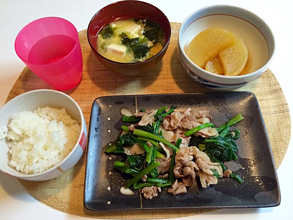 豚肉とほうれん草の炒め物・大根の煮物・お味噌汁|はるこさん