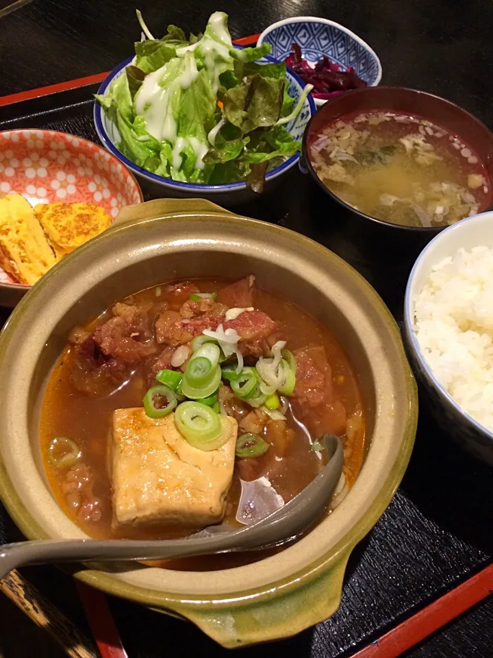 ランチは、牛スジ豆腐定食。温まりました。|Takashi H.さん