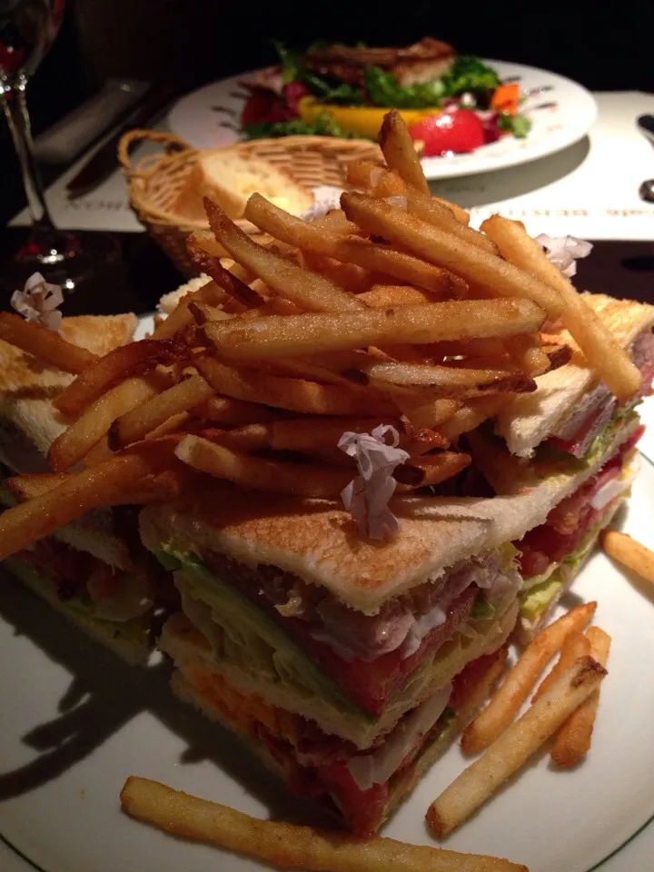 Snapdishの料理写真:Club sandwich again!|Ai Yamamotoさん