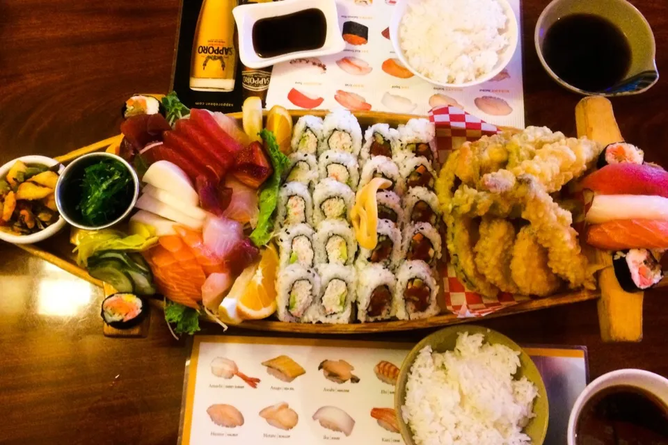 Snapdishの料理写真:Samurai Boat from Sushi Samurai|sooprcoolchicaさん