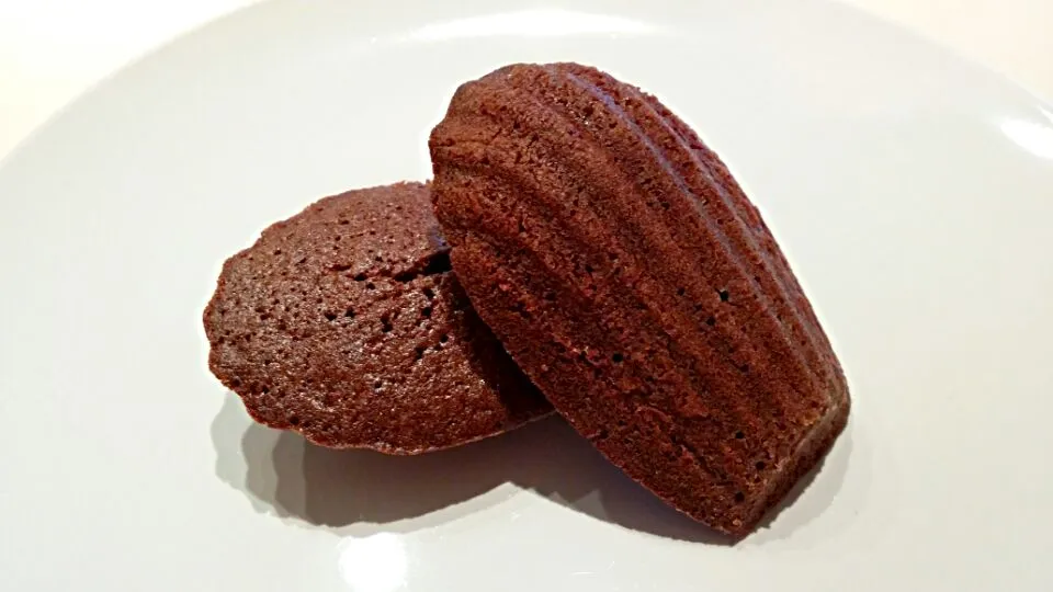 Snapdishの料理写真:Chocolate Madeleines|Sheila Chanさん