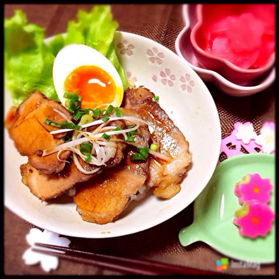 リリたんこぶさんの料理 炊飯器で作ったじゅわトロチャーシューどーん💥（丼）|kumiさん