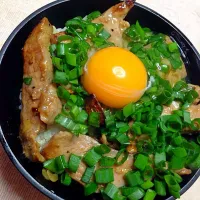 Snapdishの料理写真:豚焼肉丼|Tadashi Kuni Katoさん