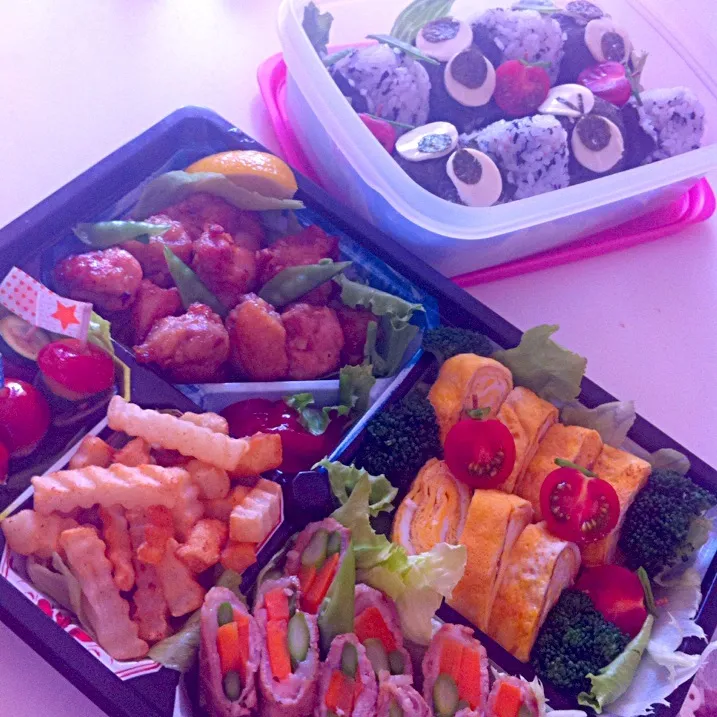 お花見お弁当。真っ黒くろすけおにぎり|tel meさん