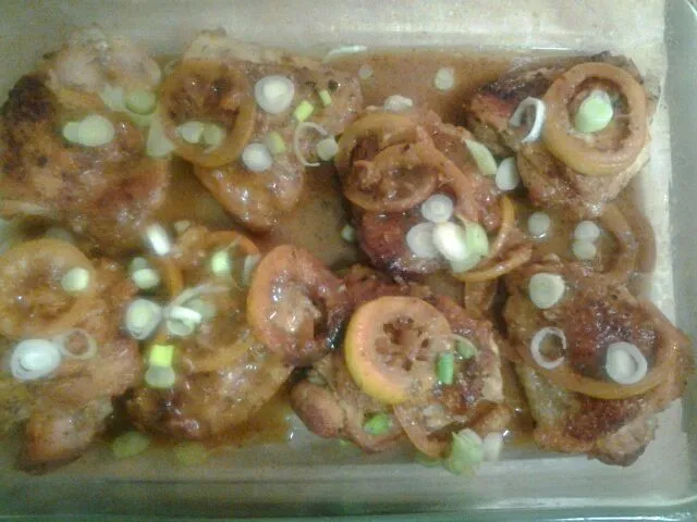 Roasted chicken thighs w/oregano and lemon|Lyn Demafelisさん