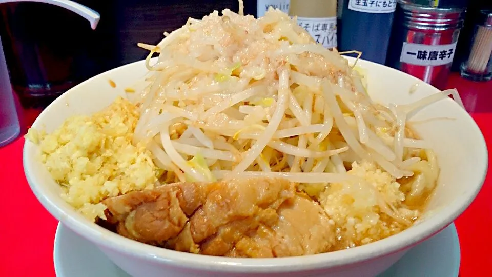 用心棒のラーメン+ショウガW+脂ちょい+ニンニク @神保町|大脇さん