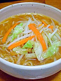 野菜炒めのせ味噌ラーメン（マルちゃん正麺・味噌）|すーさん