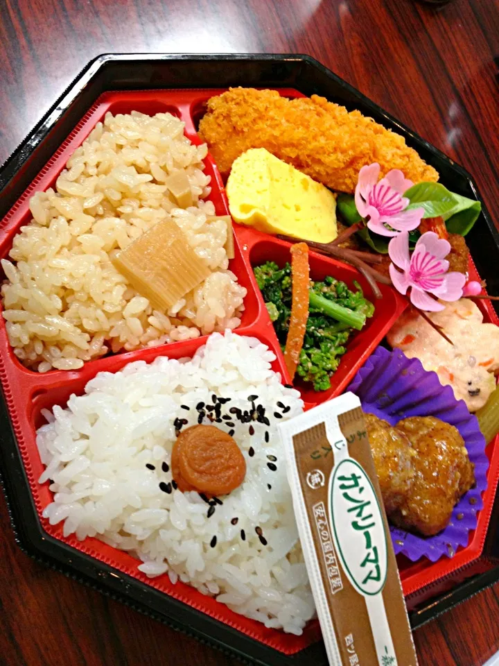 本日の仕出し弁当。ソースカツやった(^ ^)|ハルさん