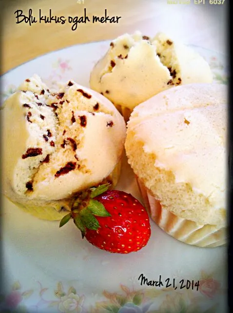 Steamed cake (mushi pan)|RikaEmakAkbarKhawlaさん