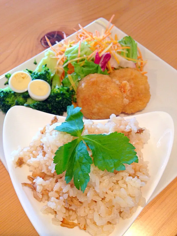 今日のおうちカフェ♡ホタテご飯にササミカツにサラダ♡ヘルシー|あいさん