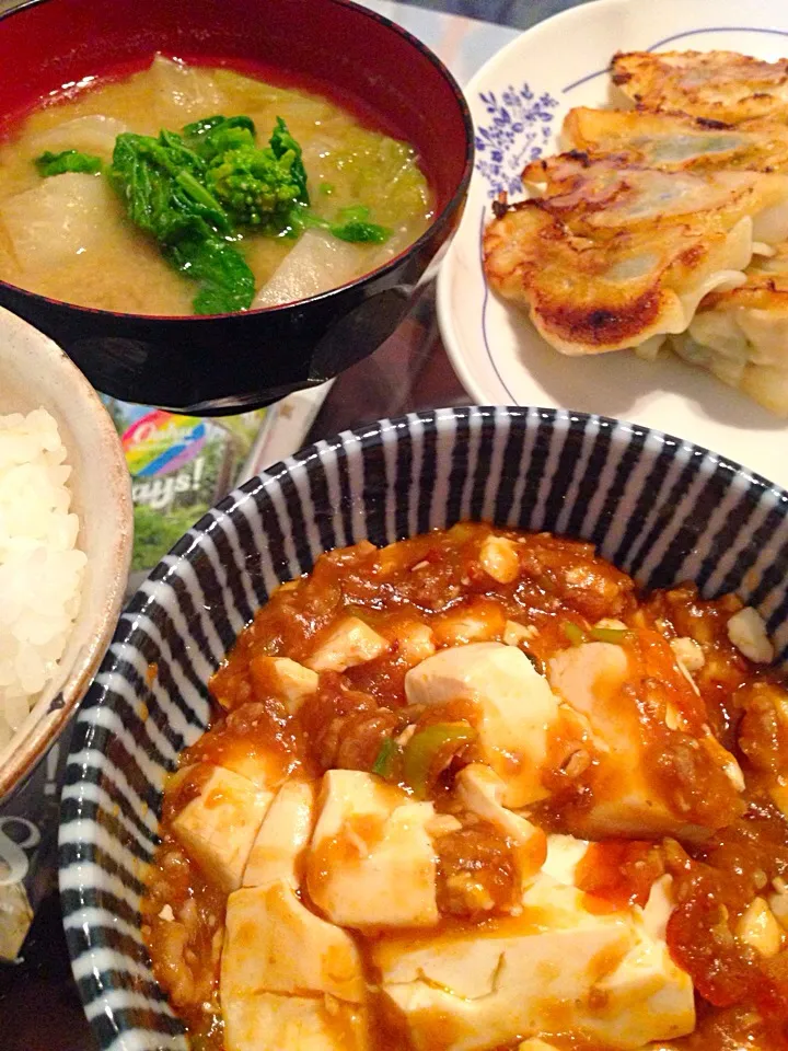 麻婆豆腐＆餃子定食|JUNKO KAWANISHIさん