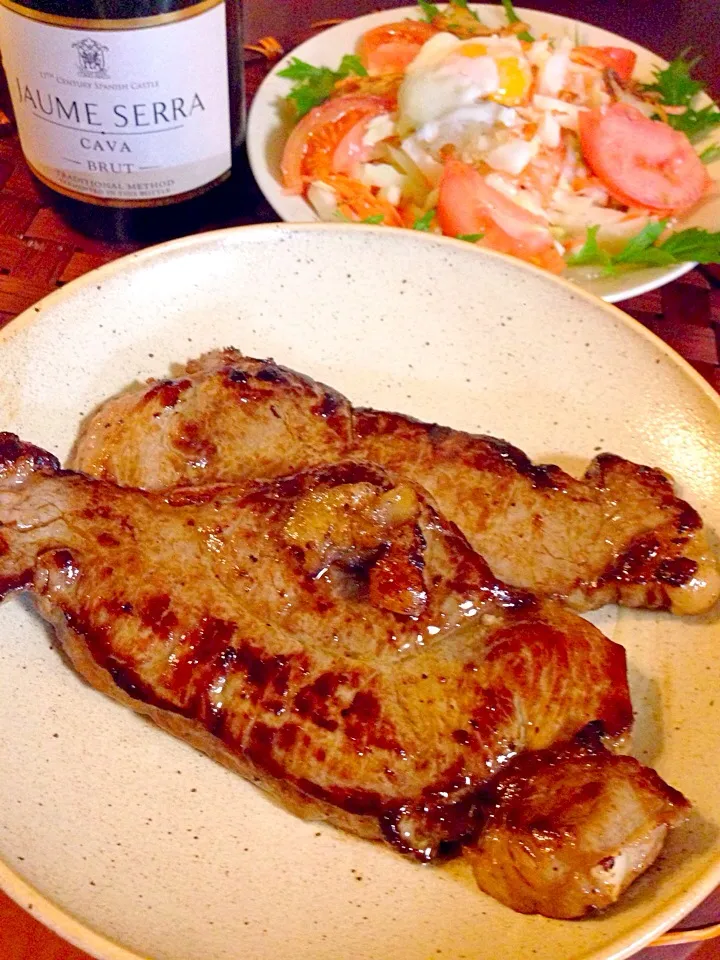 Snapdishの料理写真:Beefsteak🍴ビーフステーキ|🌈Ami🍻さん