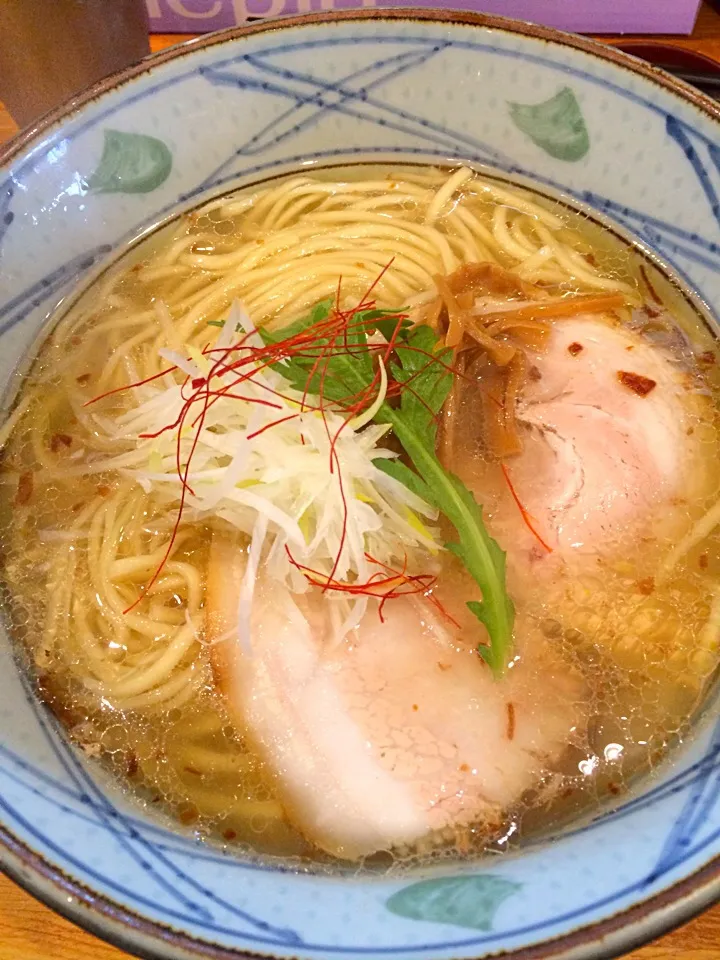 Snapdishの料理写真:大阪の塩元帥の天然塩ラーメン|Kouki Tanabeさん