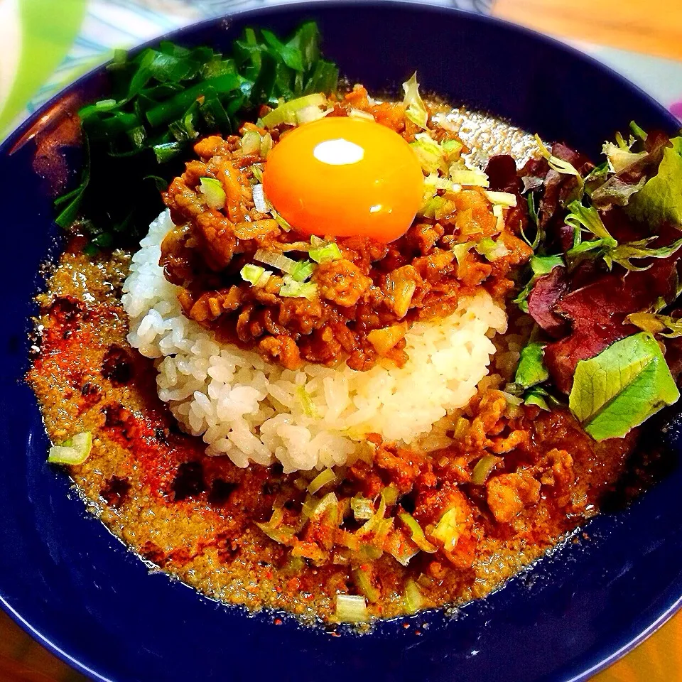 リリたんこぶさんの料理 隠し味はポン酢❕豚コマを刻んで作った汁なし担々うどんをご飯で♡|honamiさん