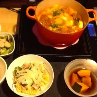 Snapdishの料理写真:Sundubu chige (Korean hot pot w/tofu), cream sauce pasta (w/spinach, bacon), pumpkin|tomomy_saitoさん