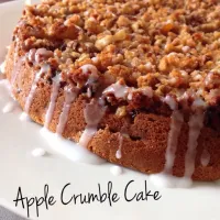 Snapdishの料理写真:Apple Crumble Cake|Yuko Sasakiさん