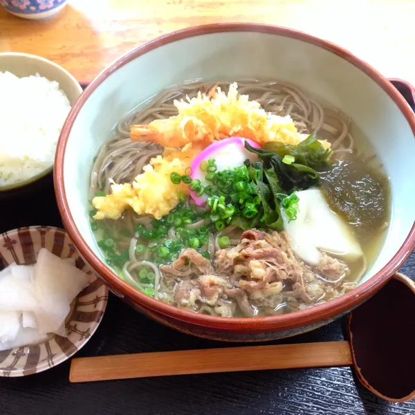 どんどんそば ライス付き 800円。今日はカレーうどんがなかったよー。残念。|hatuki_sさん