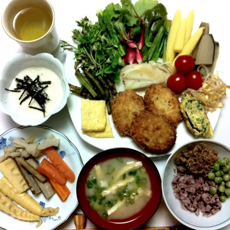 黒豚のコロッケと昨日の卵焼きと焼き薄揚げ。動物性タンパクが少ないよ～。|hatuki_sさん