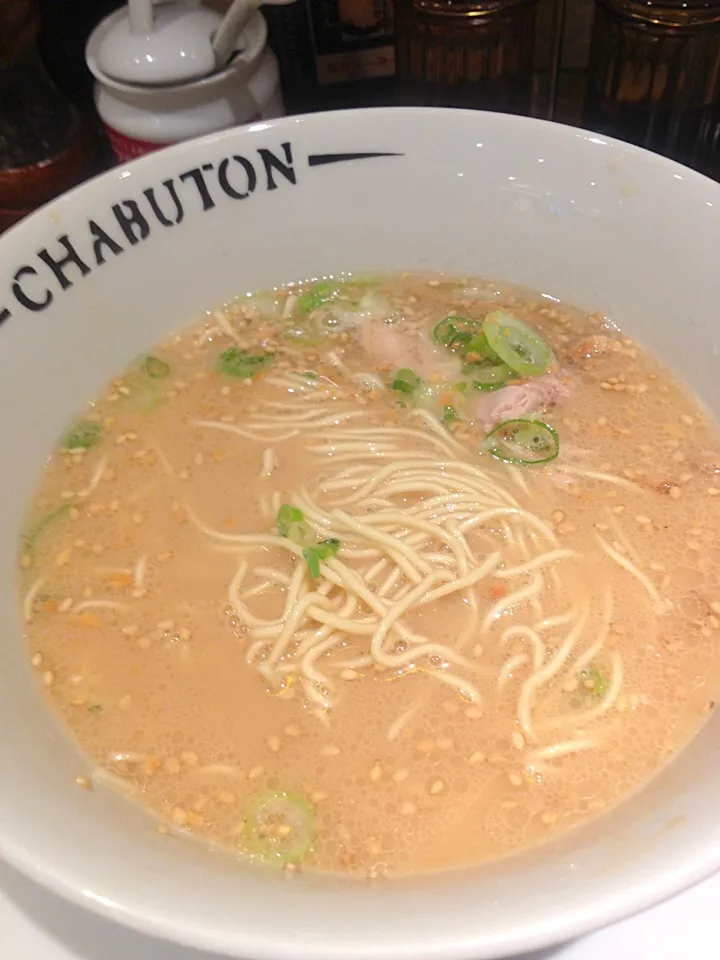 Snapdishの料理写真:大阪ヨドバシ梅田のCHABUTON ちゃぶとんらぁ麺|Kouki Tanabeさん