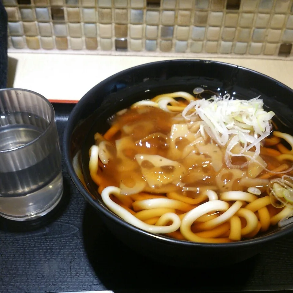 やむやし、立ち食いそばでうどん。|Azusaさん