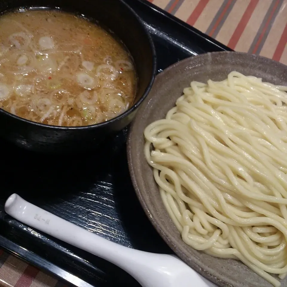 いつもの( ´ ▽ ` )ﾉ
今日はバーハウスでライブ！
よろしくお願いしまーっす！|Azusaさん