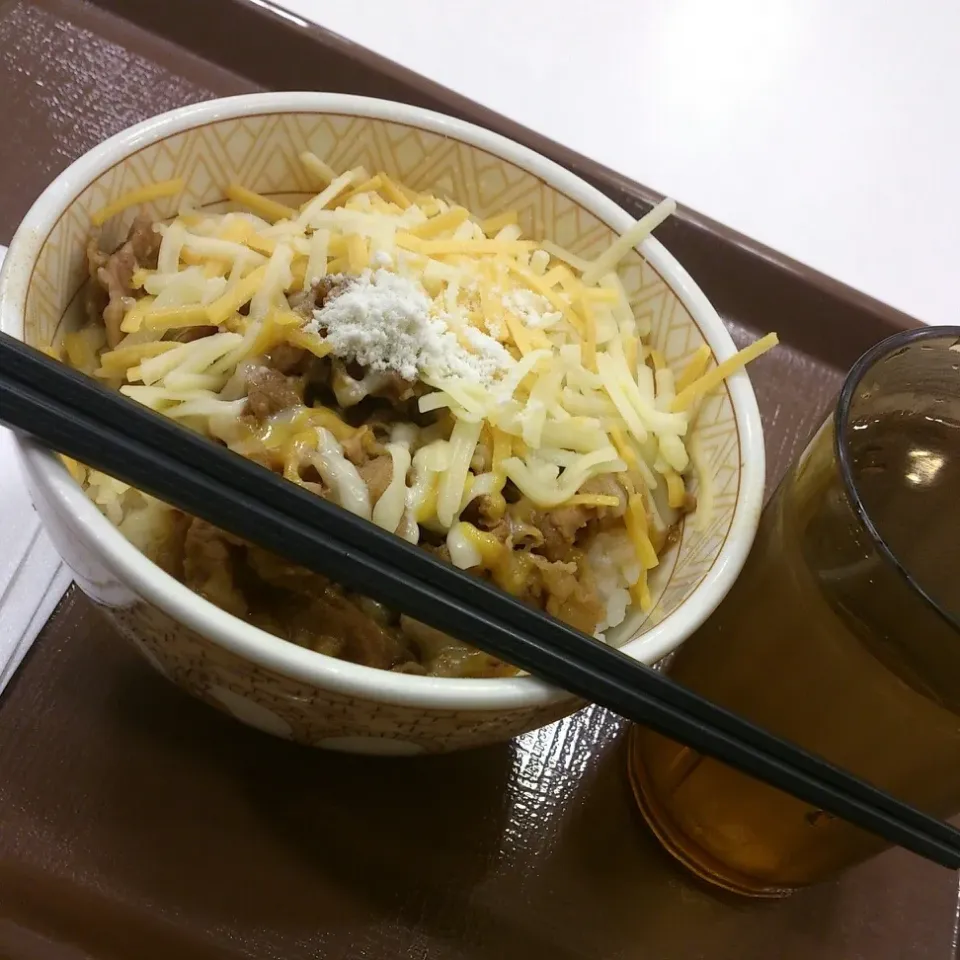 直属の上司とカウンターに横並びして夕飯。
ぺろりとご馳走様でした。|Azusaさん