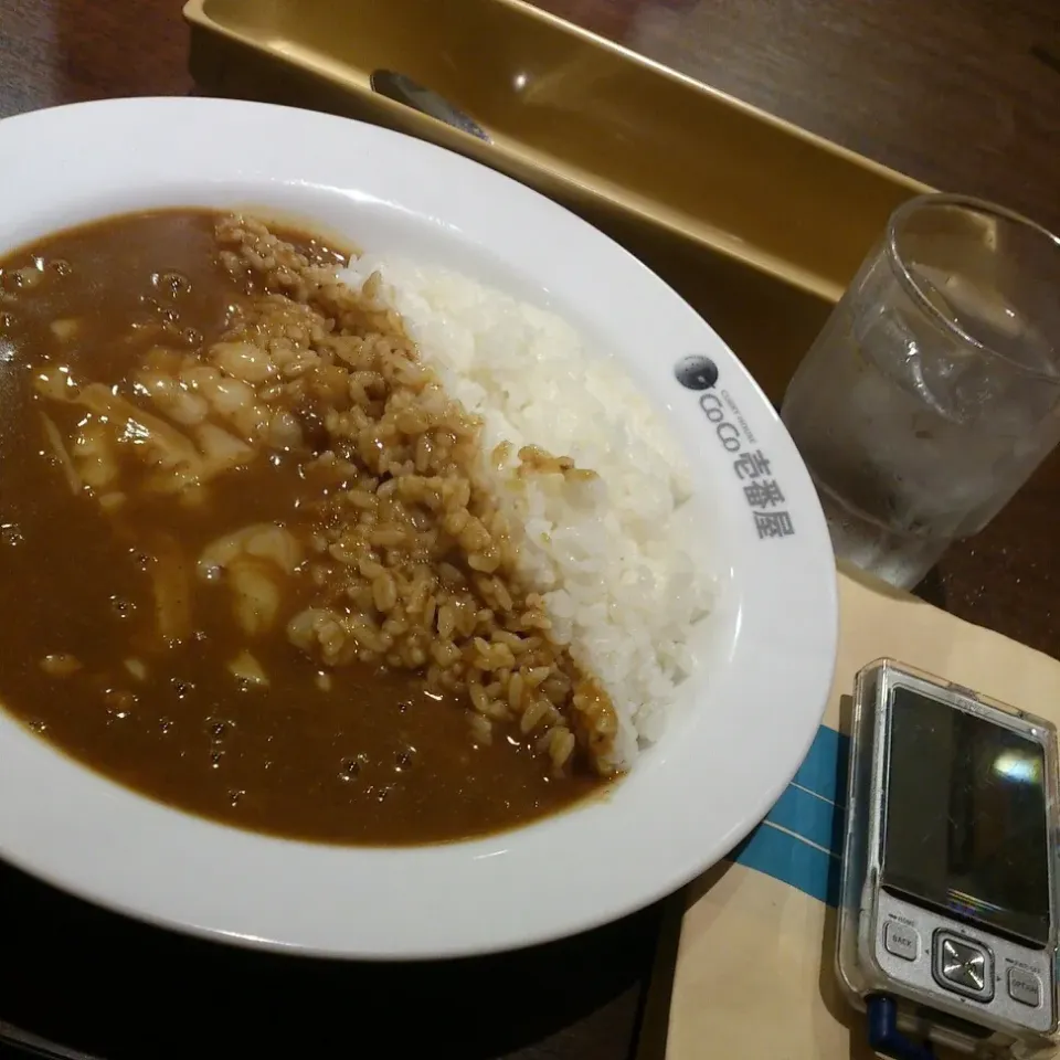 お昼食べられなかった代わりに初のココイチでぼっちカレー…( ´ ▽ ` )ﾉ
寂しくなんてないんだからねっ。笑|Azusaさん