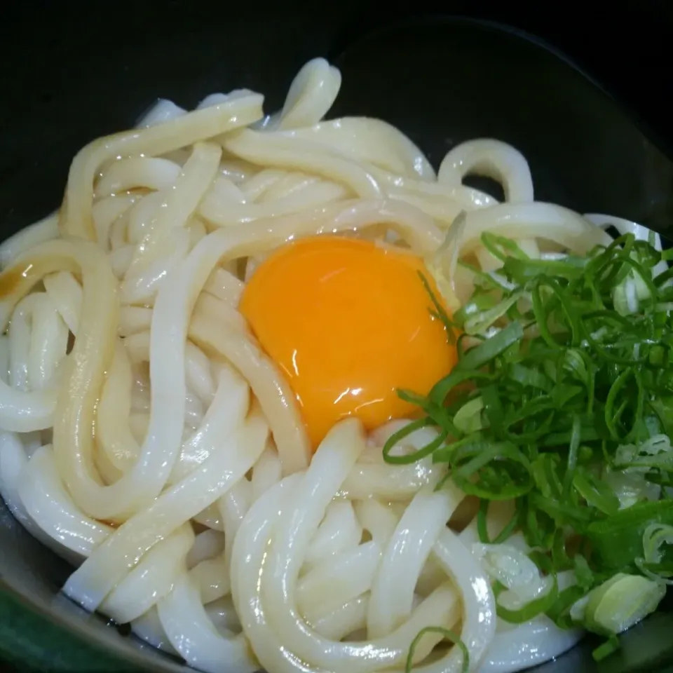 Snapdishの料理写真:ライブ前のうどん！あつあつ！
本命バンドマンだから目一杯おしゃれしたよ♡|Azusaさん