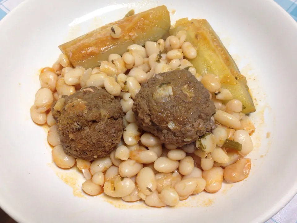 Beans with zucchini and minced beef|Algerian moohさん