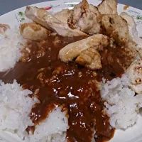 レトルトのカレーに素揚げした鶏むね肉|Masayoshi Katohさん