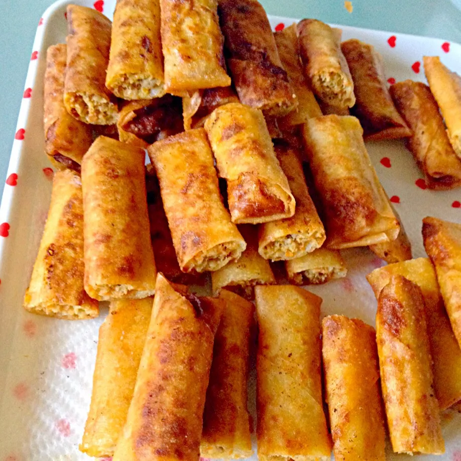 Snapdishの料理写真:lumpiang shanghai|justine tolentinoさん